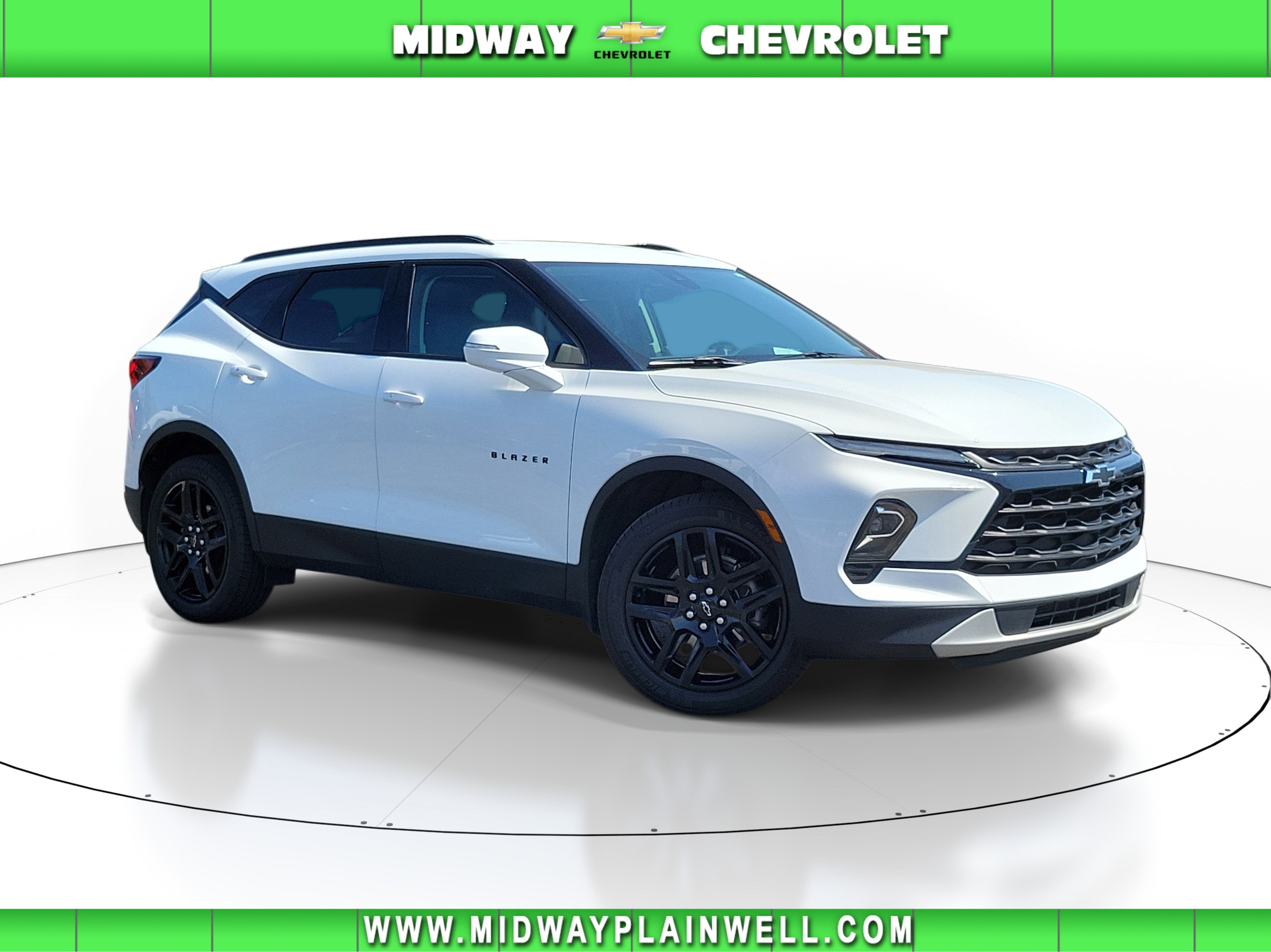 2024 Chevrolet Blazer 3LT in Summit White — front three-quarter view
